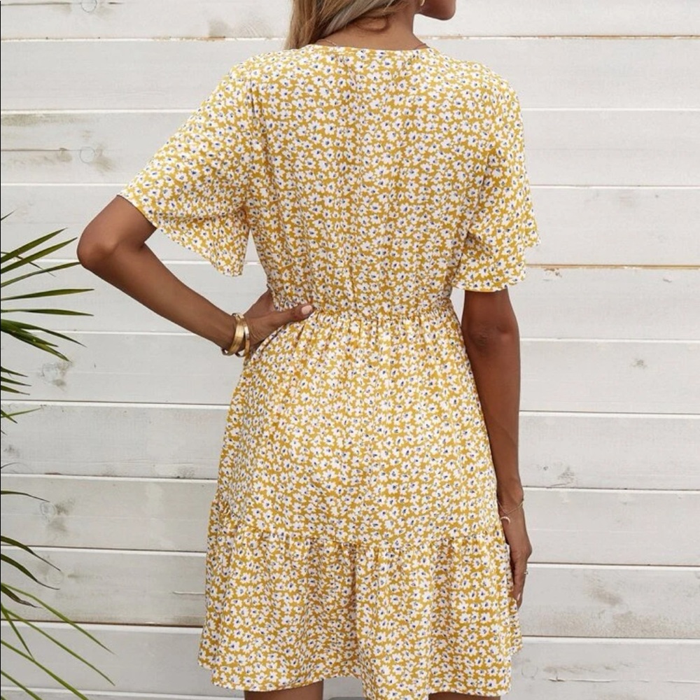 Floral Ruffle Dress - Picture 3 of 7